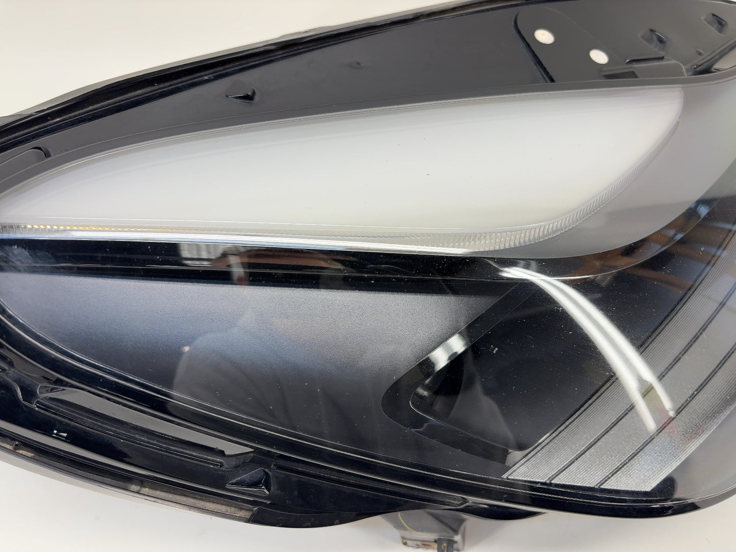 2022-2023 Tesla Model Y Right Global Headlight 1514953-00-D
