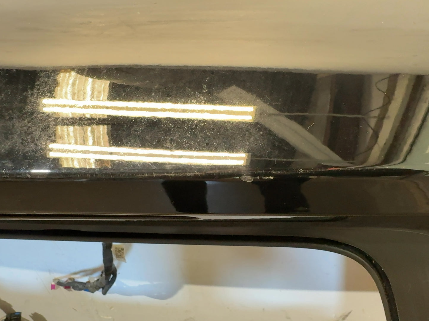 2024 Rivian R1S Upper Liftgate PT00270572-D
