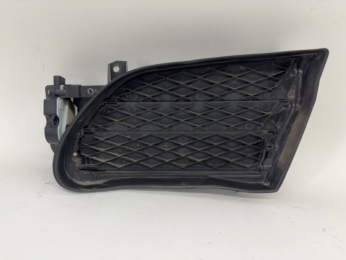 2013 Tesla Model S Active Louvre Right Assembly 1007269-00-D