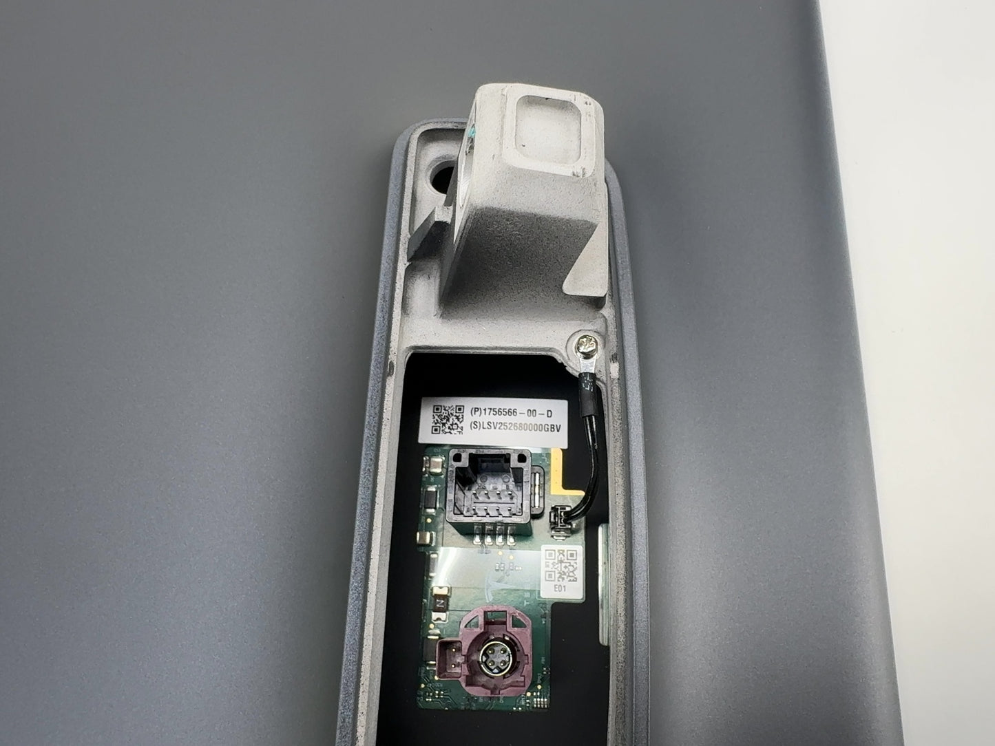2024-2026 Tesla Model 3 Highland Center Display 1756566-00-D