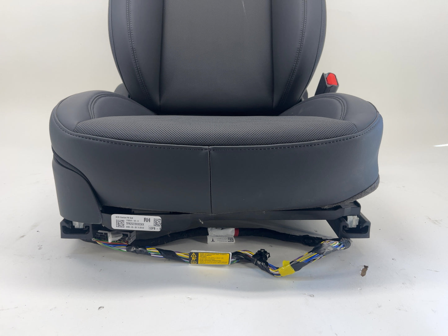 2025 Tesla Model 3 Highland Front First Row Seat Right Black 7754324-01-B
