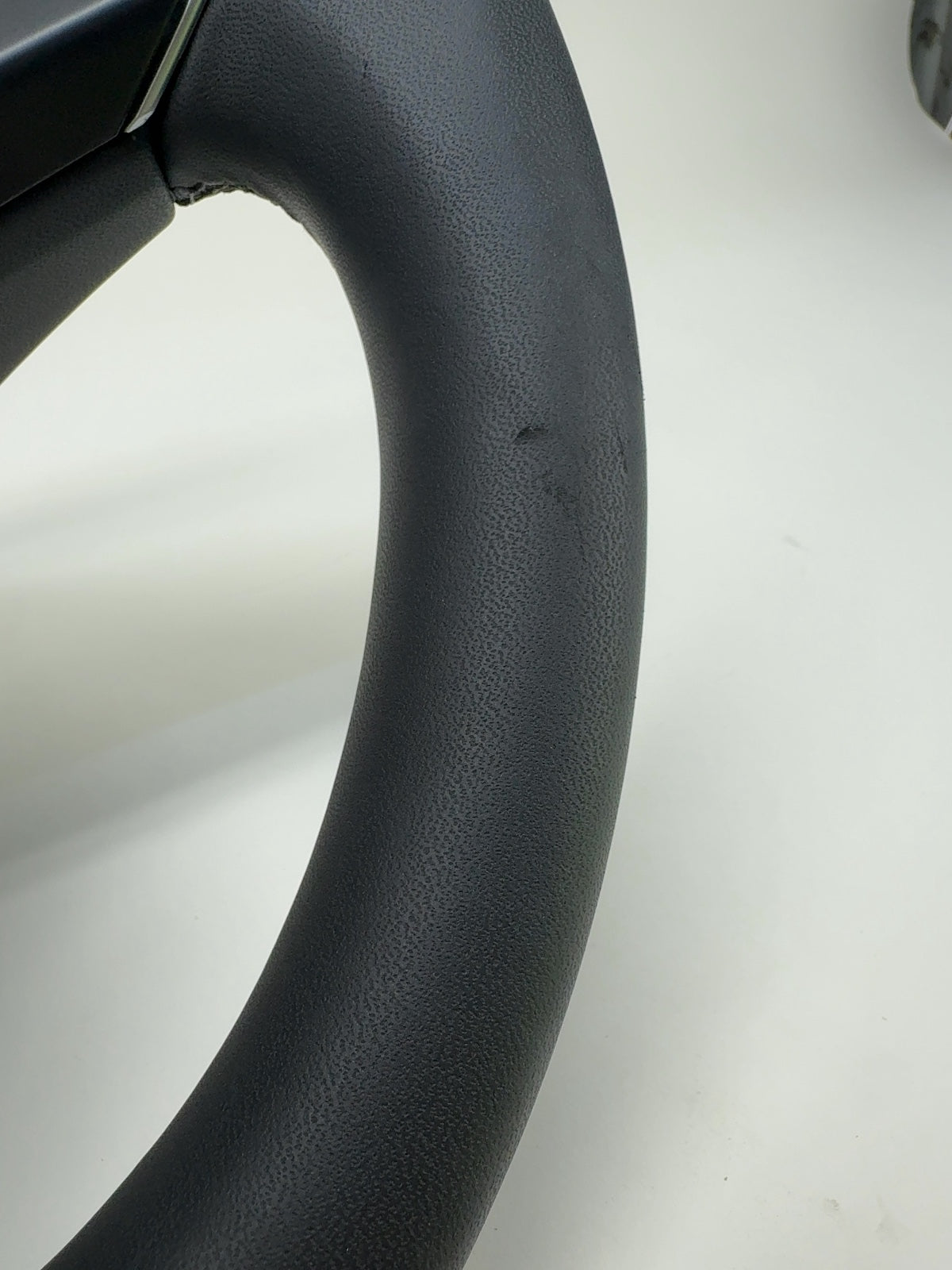 2025 Tesla Model 3 Highland Steering Wheel Pur Leather 1735339-00-G