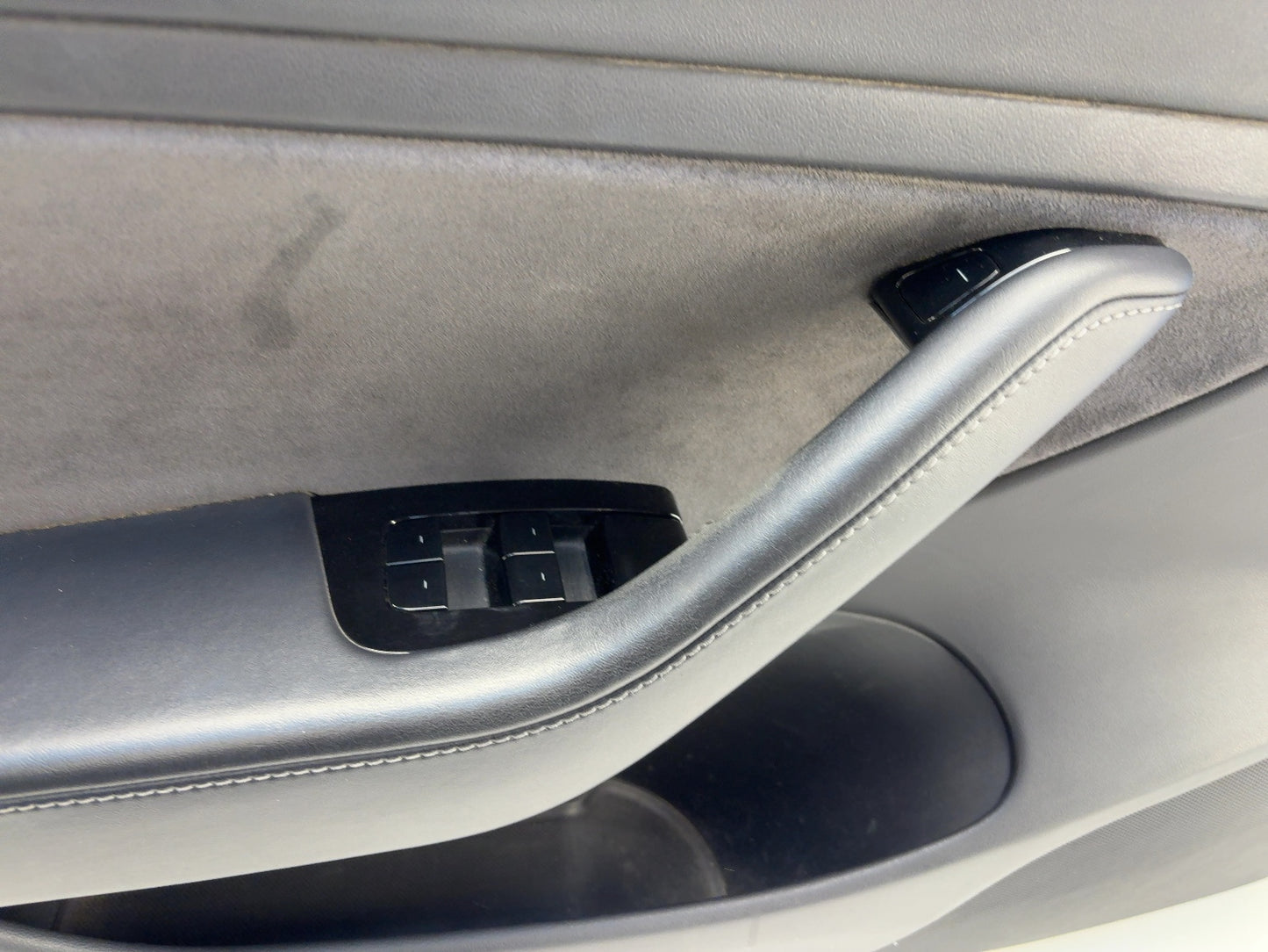 2018 Tesla Model 3 Front Left Door Panel 1090409-01-I