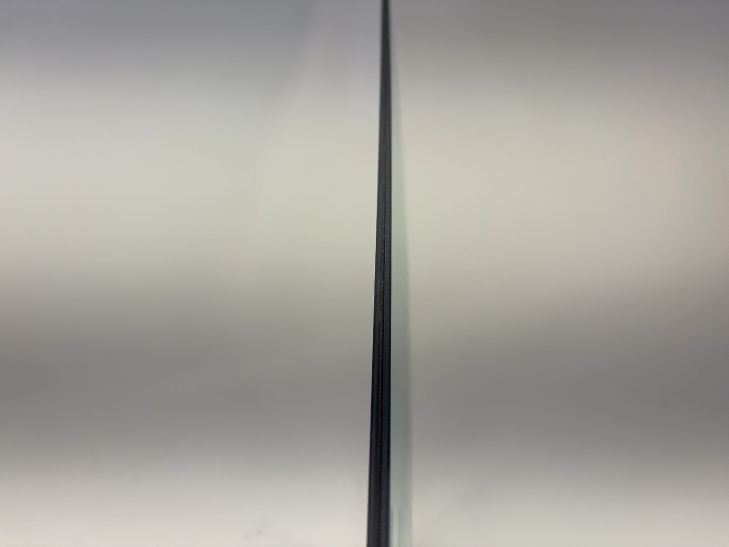 2022-2023 Tesla Model Y Front Left Door Glass Laminated 1582616-00-B