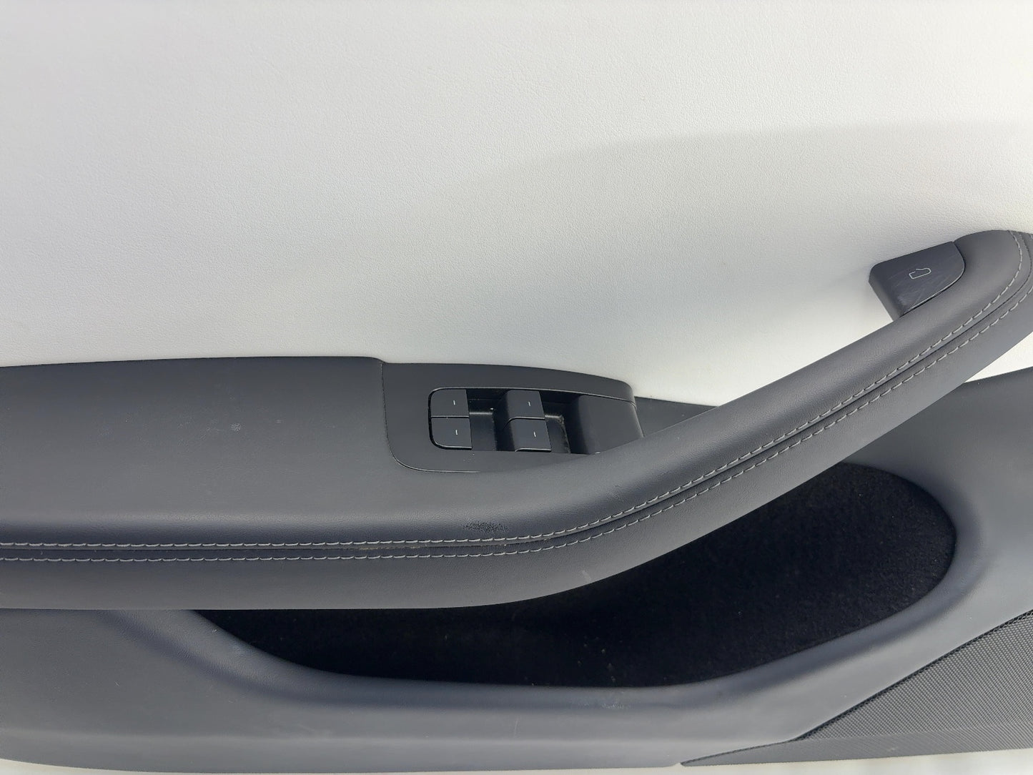 2026 Tesla Model 3 Highland Door Trim Front Left 1776732-20-F