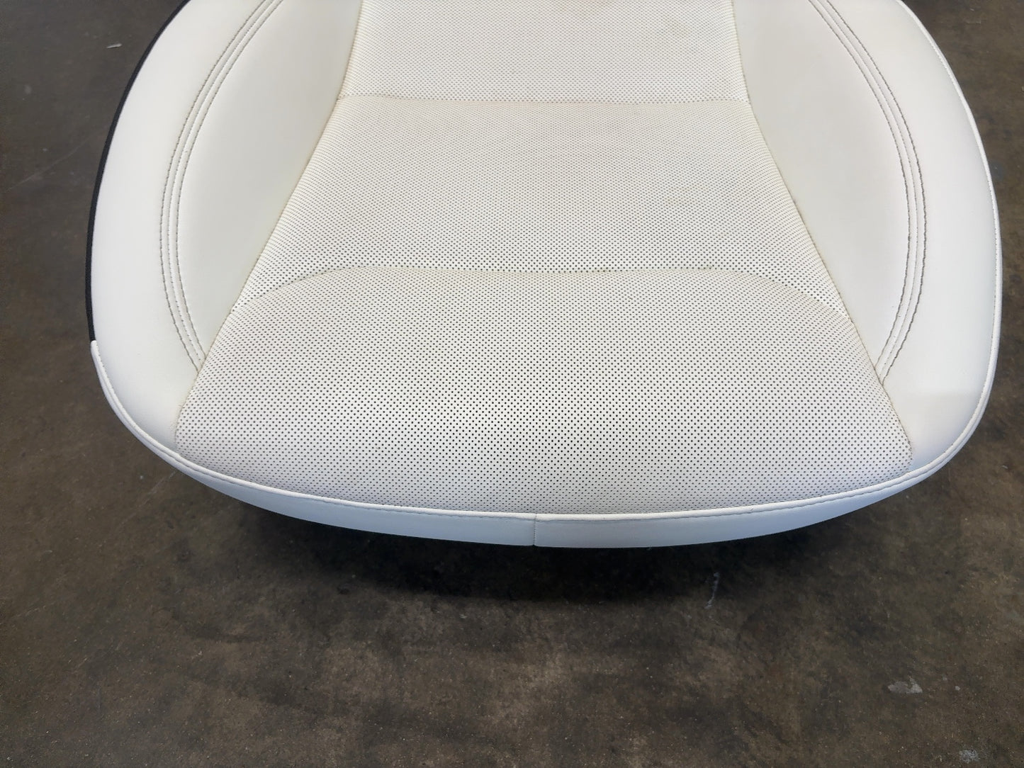 2026 Tesla Model 3 Highland Front Left Seat Assembly 7754322-02-C