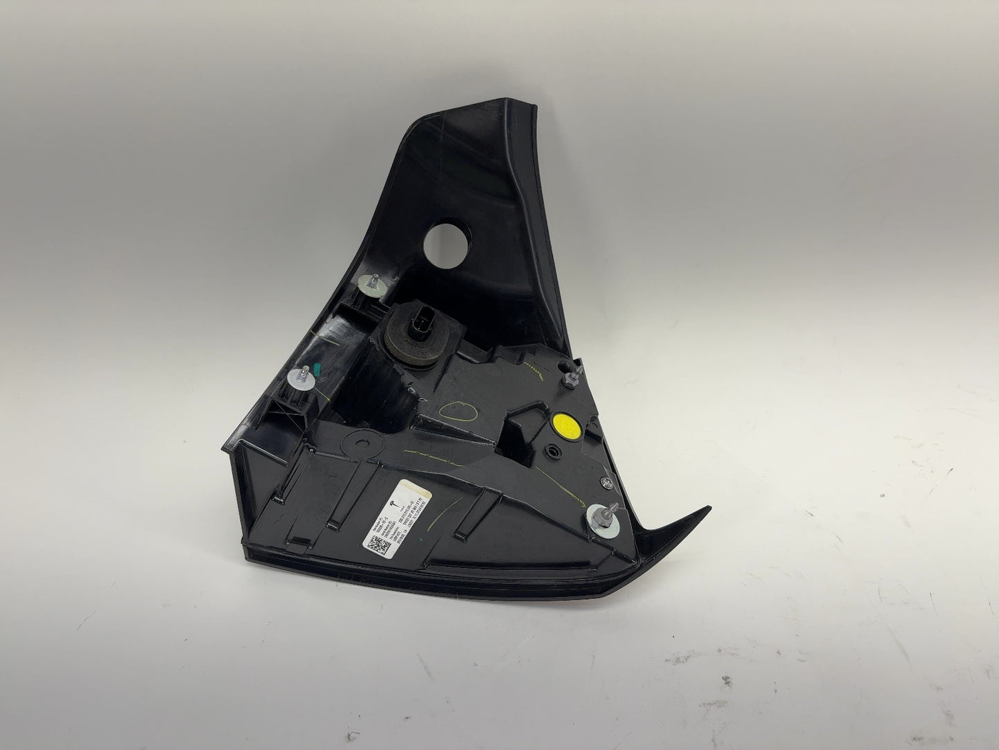 2021-2025 Tesla Model 3 Left Tail Lamp Quarter Mounted Global 1502086-00-D
