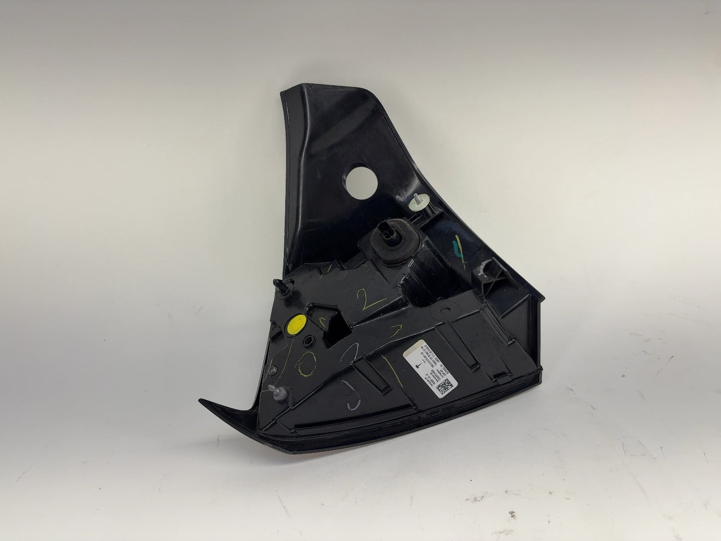 2021-2025 Tesla Model 3 Right Tail Lamp Quarter Mounted Global 1502087-00-D