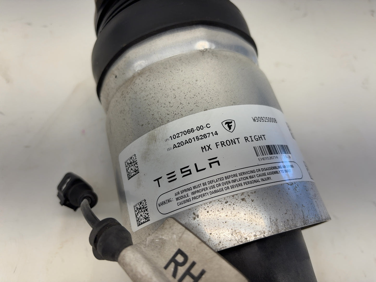 2020 Tesla Model X Front Air Spring Module Right 1027066-00-C
