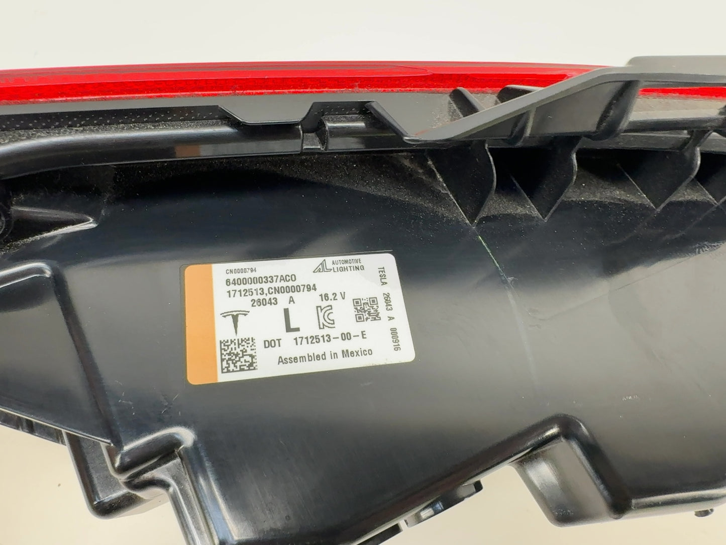 2025-2026 Tesla Model 3 Highland Rear Bumper Left Light 1712513-00-E