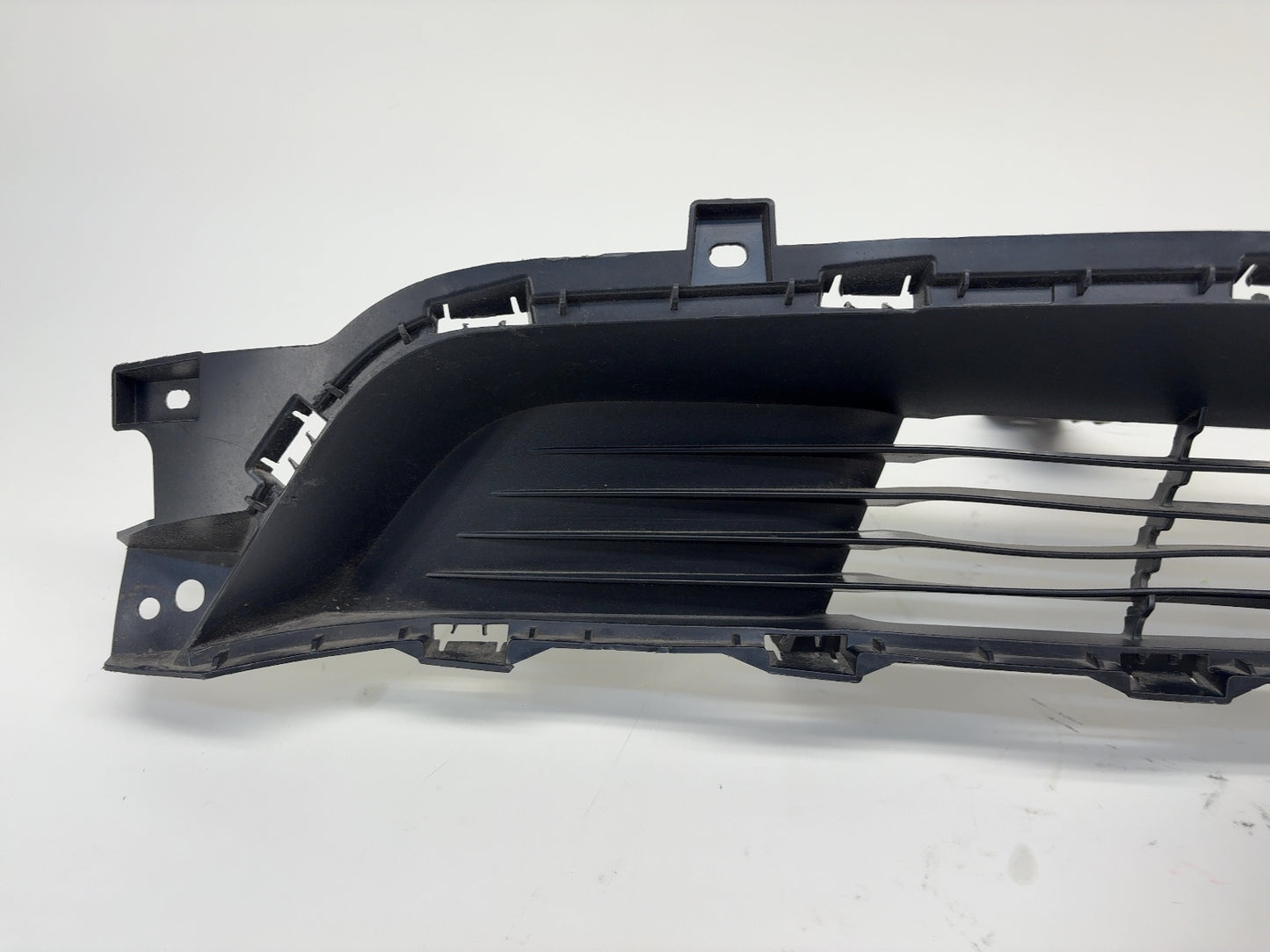 2026 Tesla Model Y Juniper Front Lower Grille Note 1983889-00-D