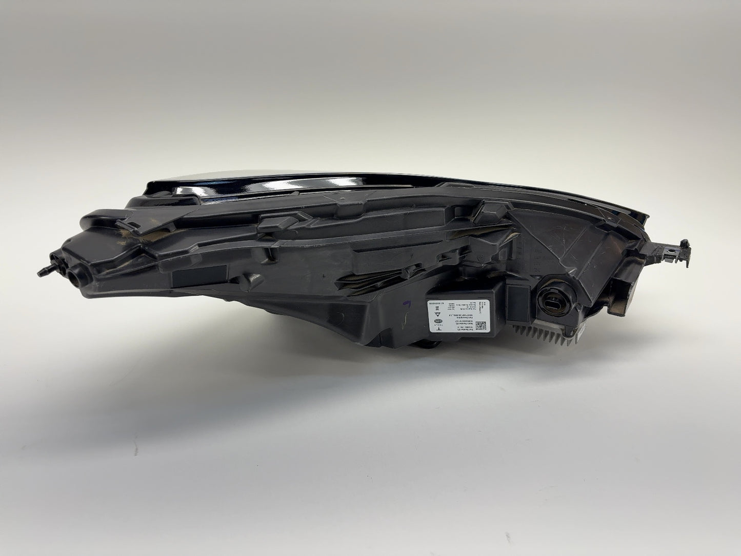 2024 Tesla Model Y Left Headlamp 1514952-00-E