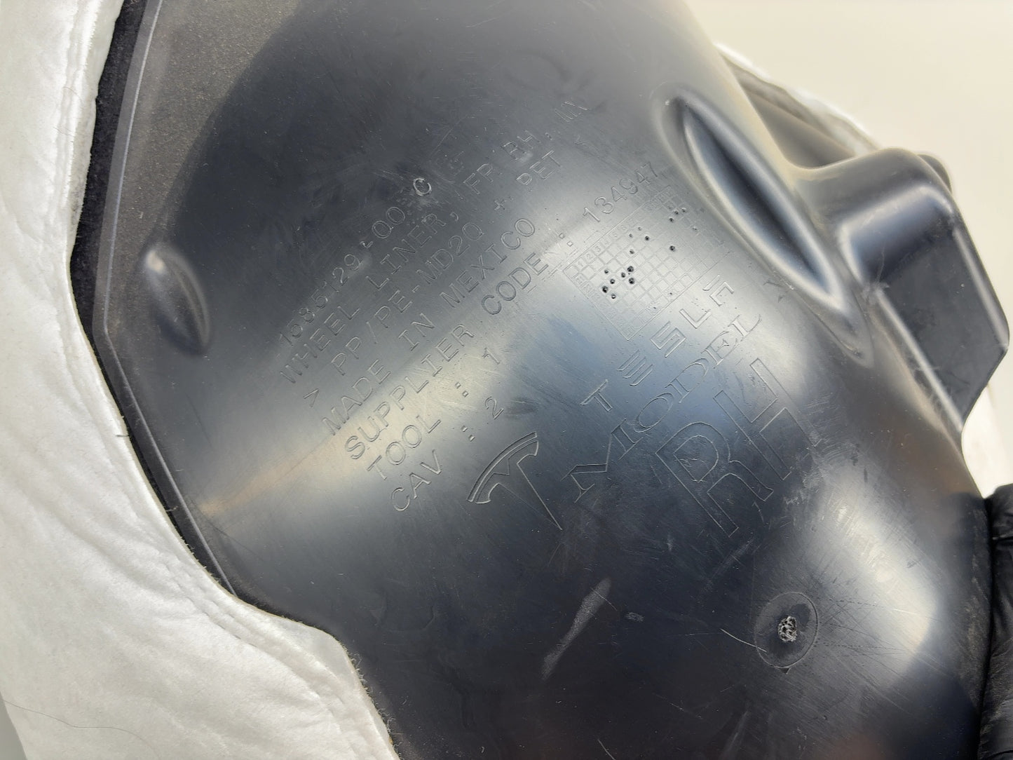 2025 Tesla Model X Front Right Wheel Arch Liner 1585129-00-E