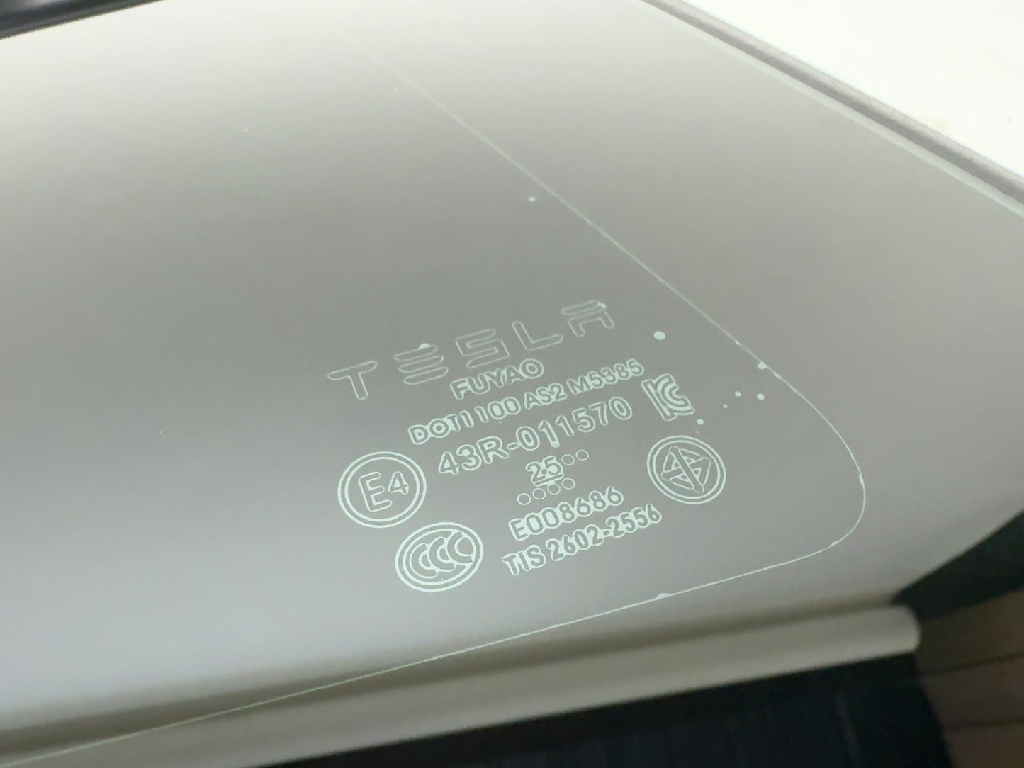 2025-2026 Tesla Model 3 Highland Rear Quarter Glass Right Black 1915484-20-C
