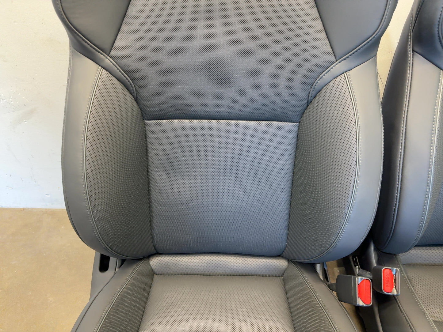2026 Tesla Model 3 Highland Front Performance Seats 8765432-01-B