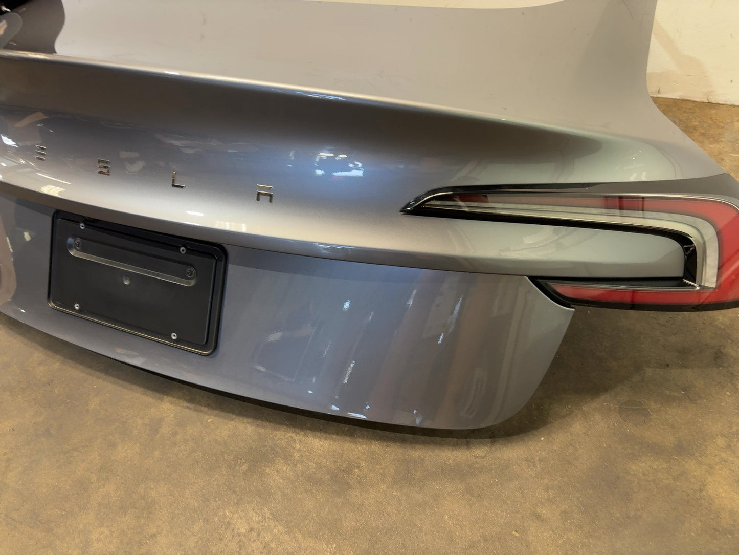 2024-2026 Tesla Model 3 Highland Trunk Lid Assembly 1714928-E0-B