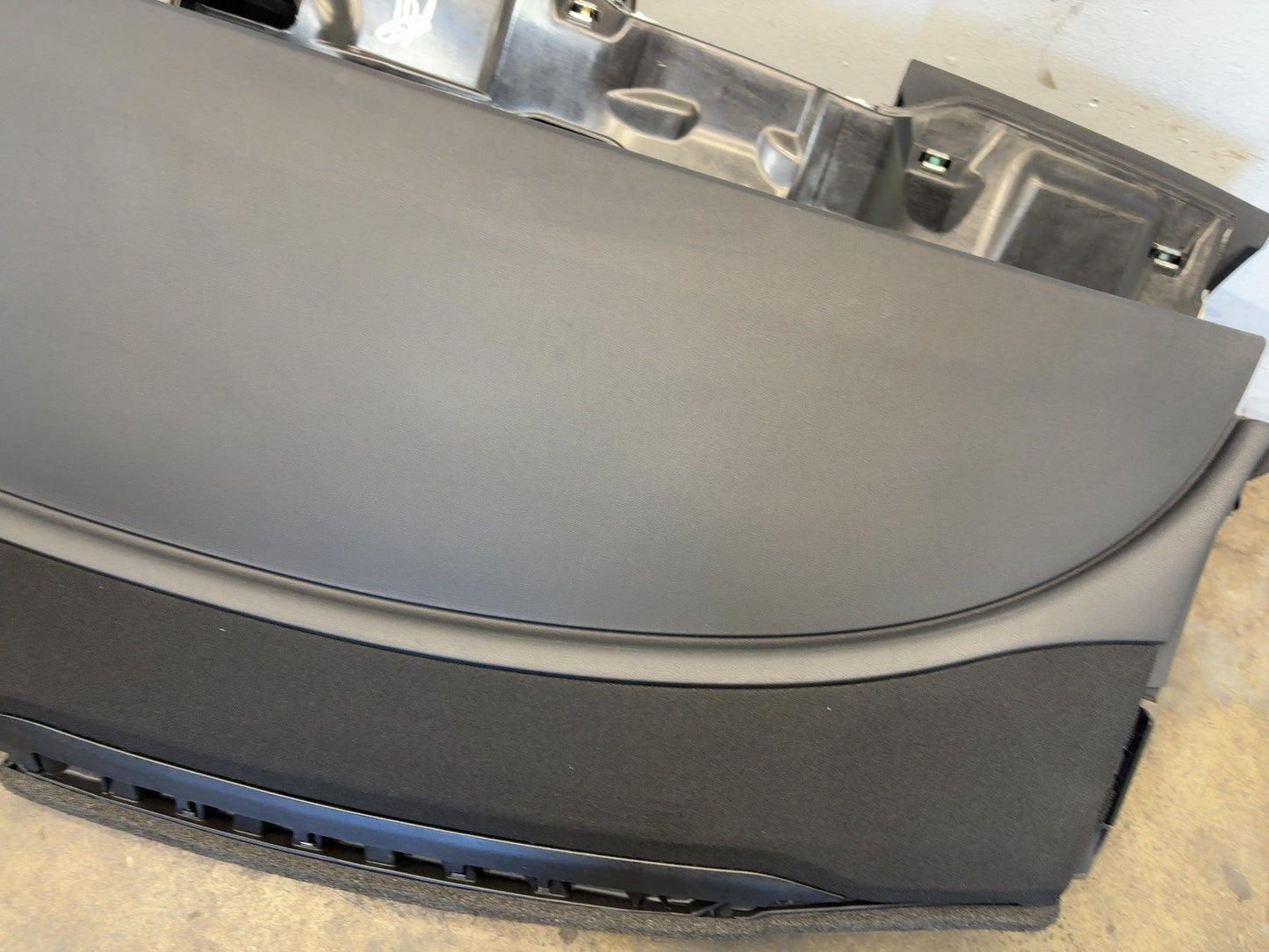 2018 Tesla Model 3 Dash Panel With Airbag 1077823-00-D