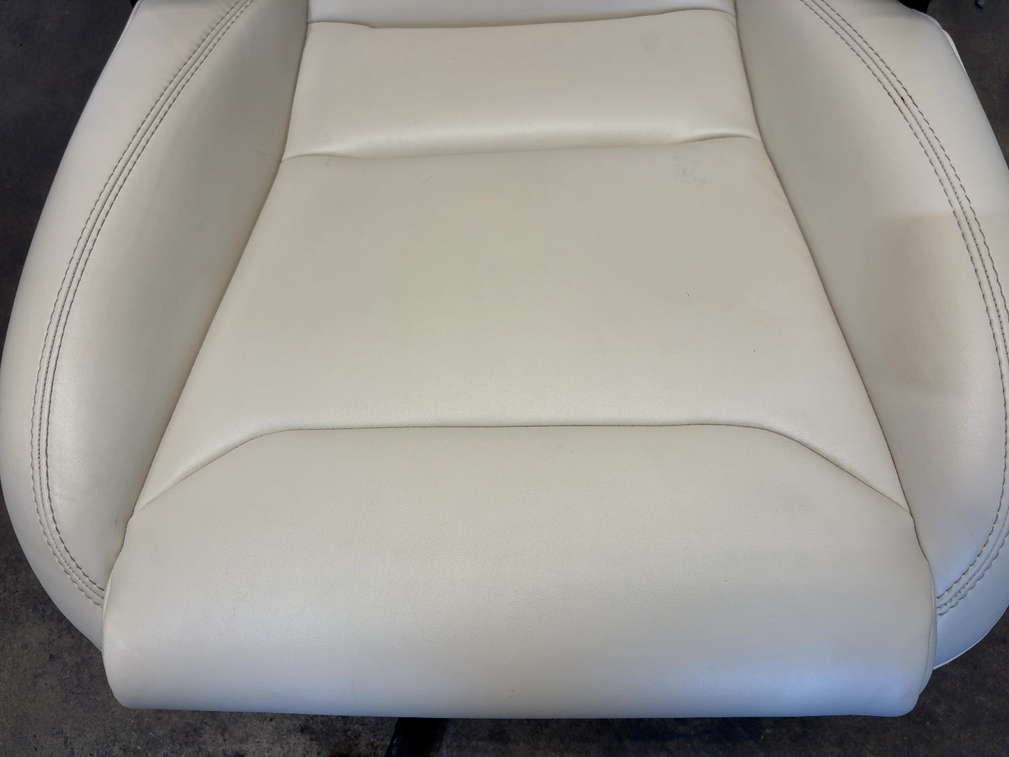 2018 Tesla Model S Front Right Seat Assembly 9876536-03-A