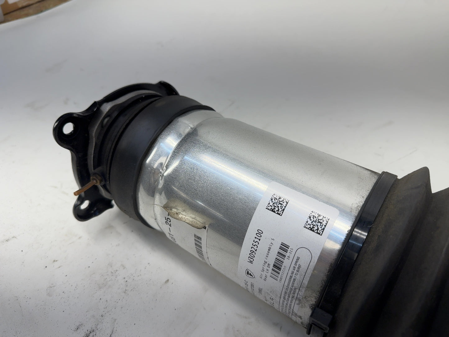 2018 Tesla Model S Rear Air Spring Module Left Dual Motor 1067461-25-C