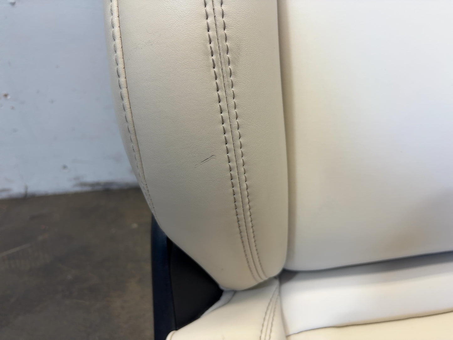 2018 Tesla Model S Front Right Seat Assembly 9876536-03-A