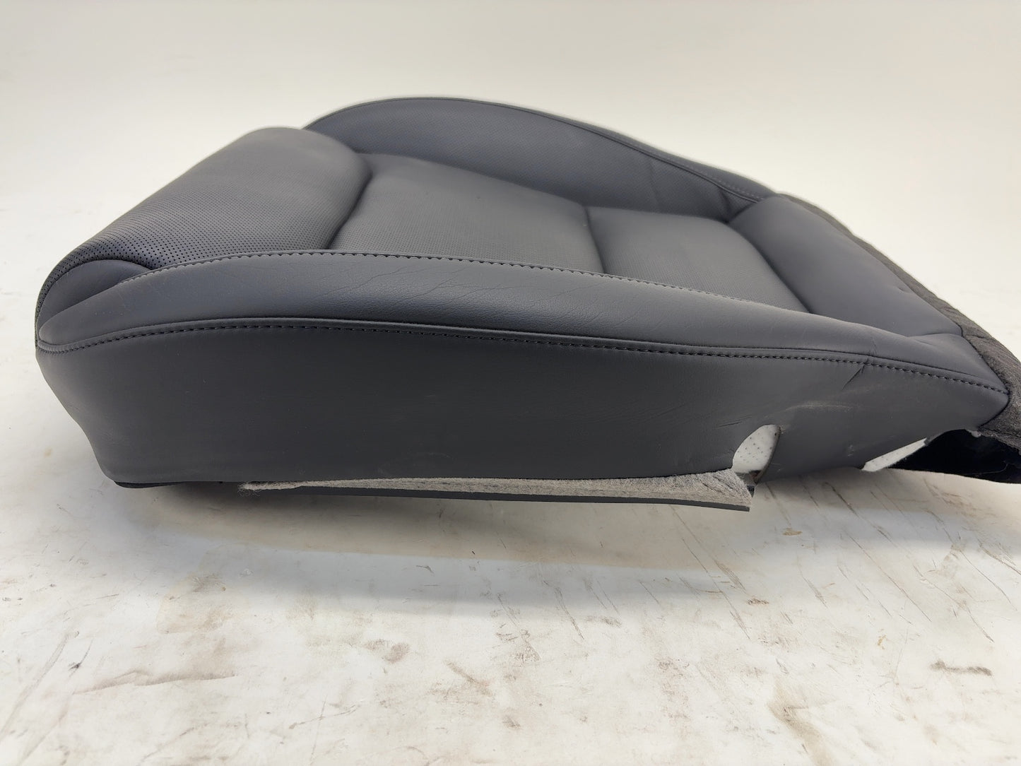 2021 Tesla Model S Front Left Seat Lower Cushion 1568598-LH-A