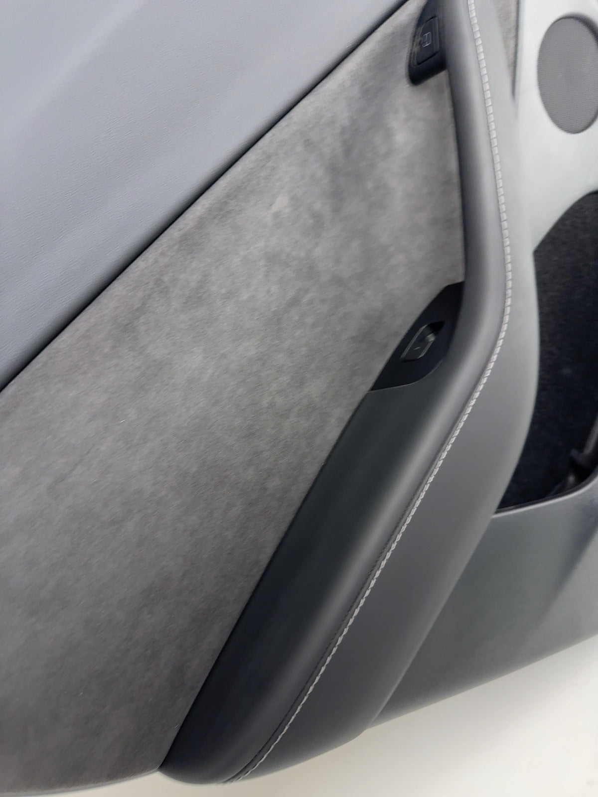 2023-2025 Tesla Model Y Rear Left Door Panel 1997296-00-D