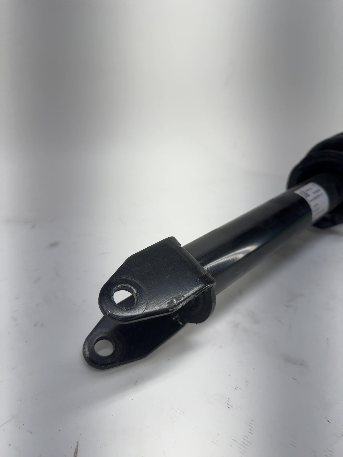 2024 Tesla Model Y Front Right Strut Absorber 1188369-00-C