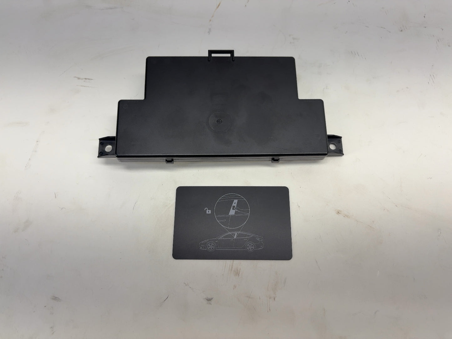 2018 Tesla Model 3 Car Computer With Security Module & Key 1098058-00-G