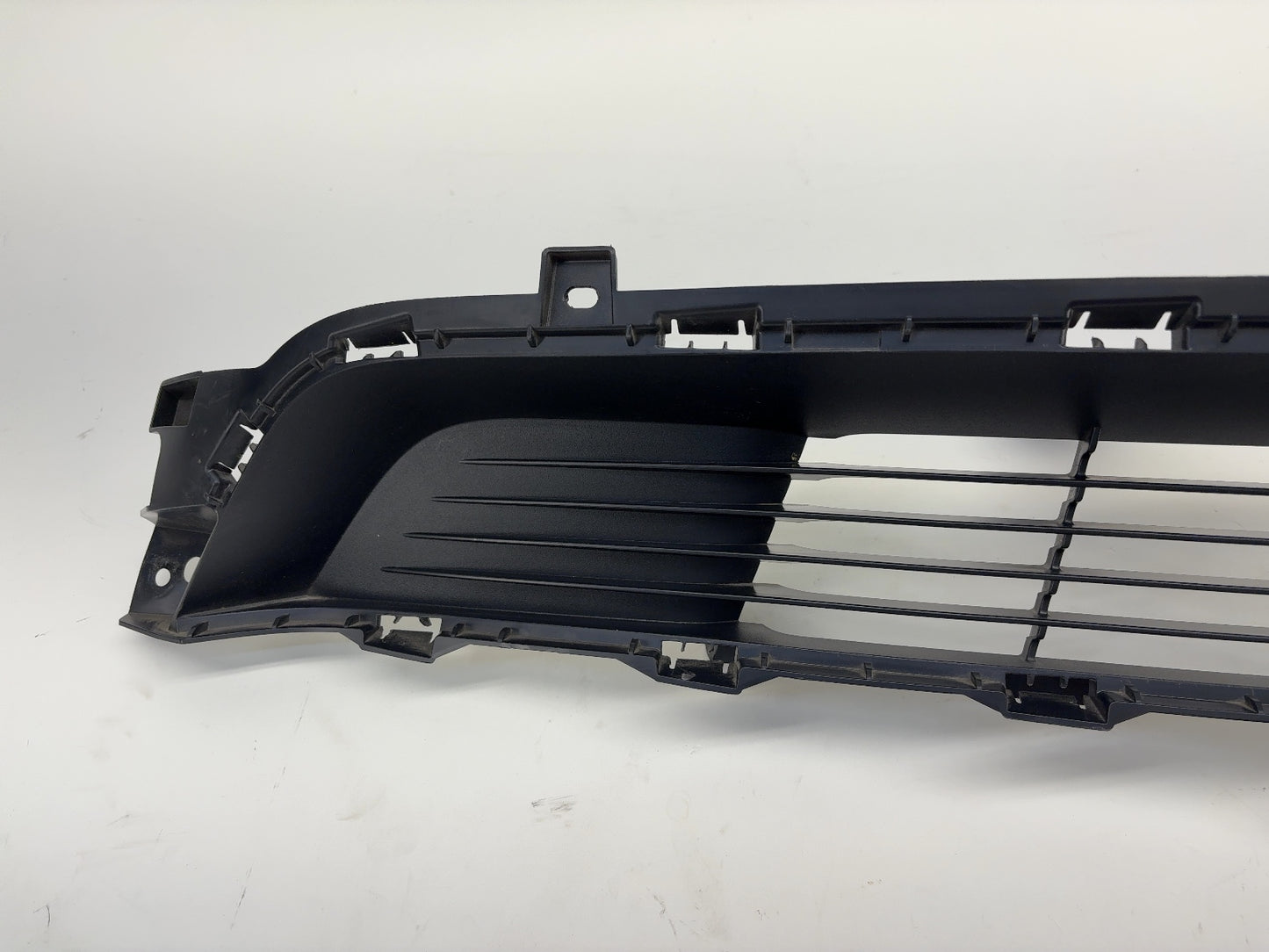 2026 Tesla Model Y Juniper Front Lower Grille Note 1983889-00-D