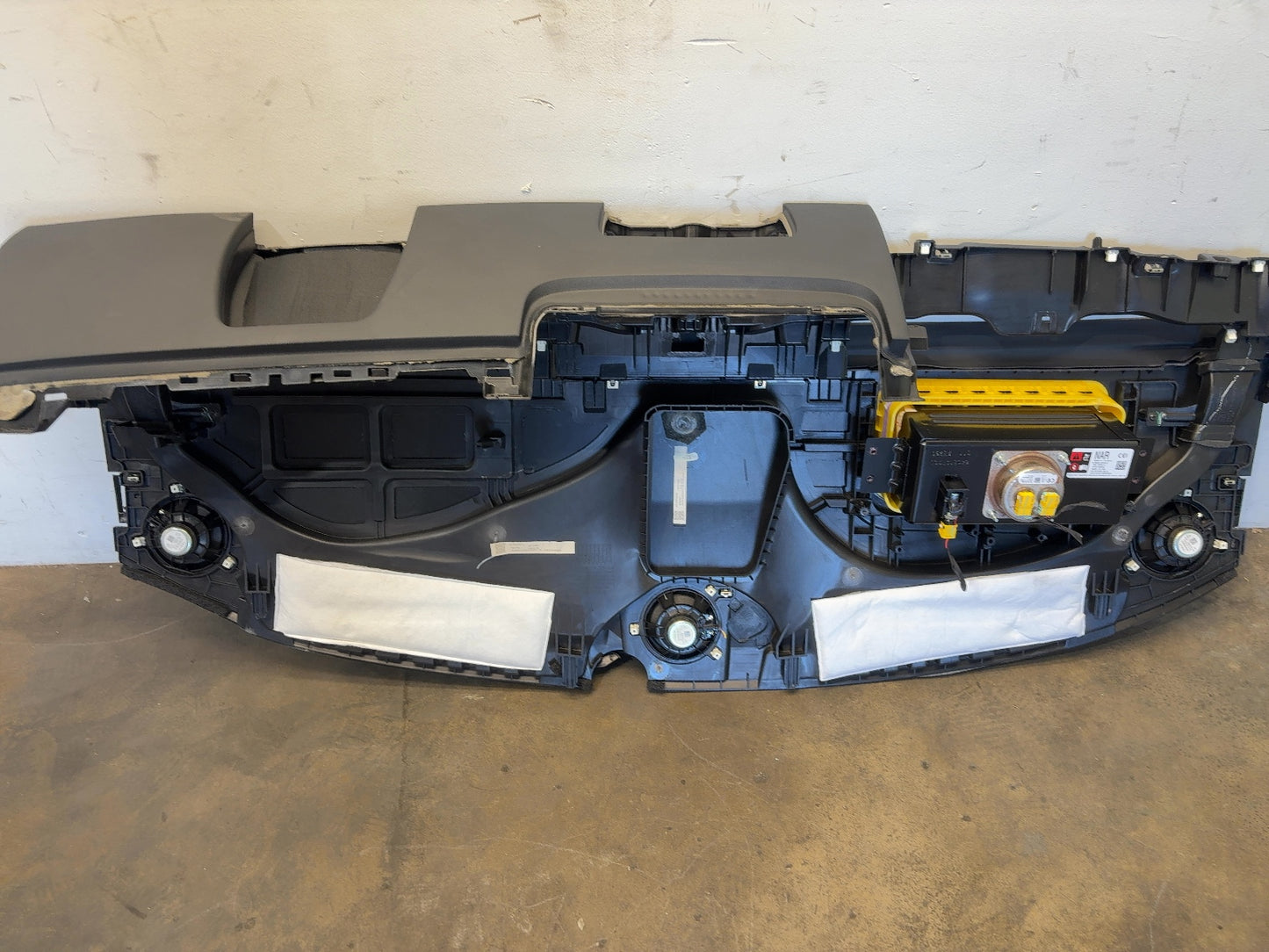 2020-2025 Tesla Model 3 Dash Panel With Airbag 1077823-00-G