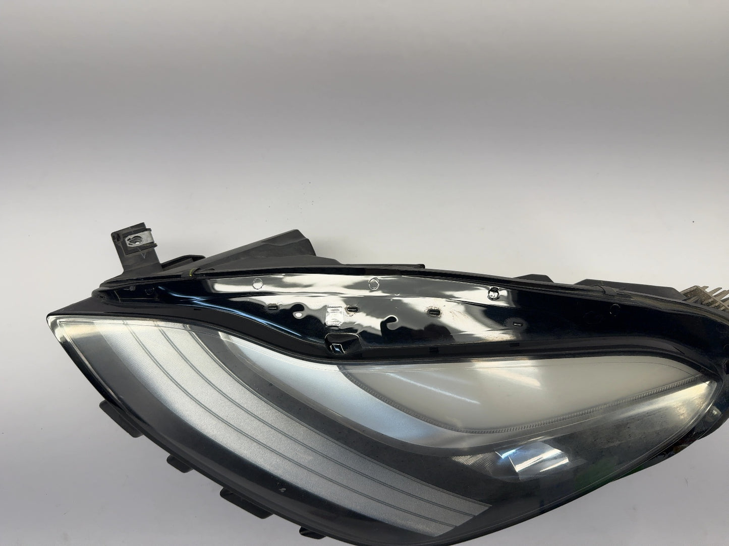 2018 Tesla Model 3 Left Headlamp 1077371-00-I