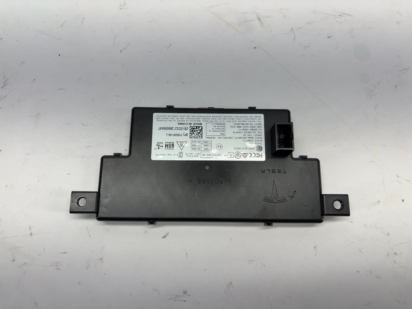 2021-2022 Tesla Model 3 Car Computer With Security Module 1566786-00-E