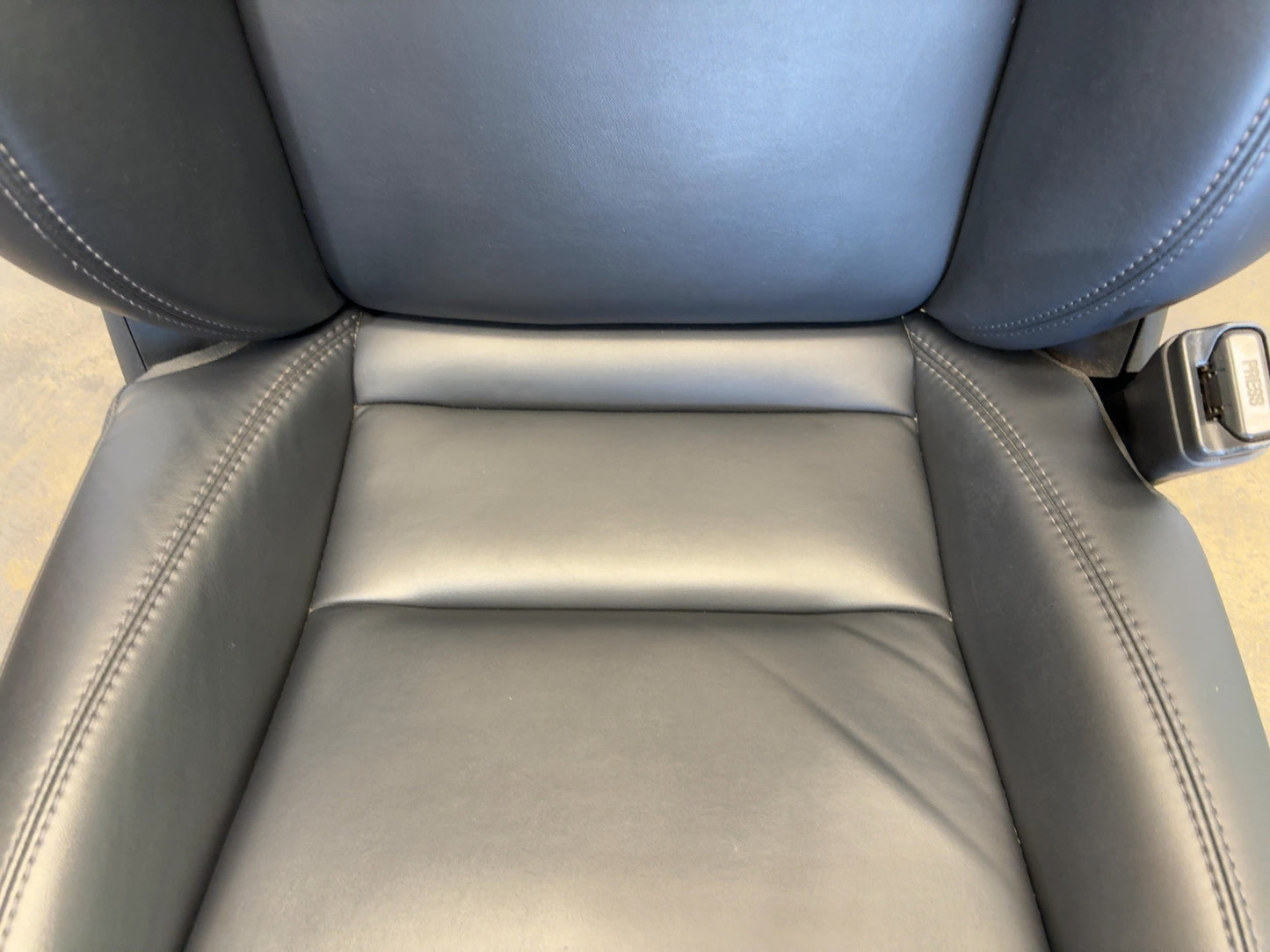 2019 Tesla Model S Front Right Seat Assembly 9876536-02-A