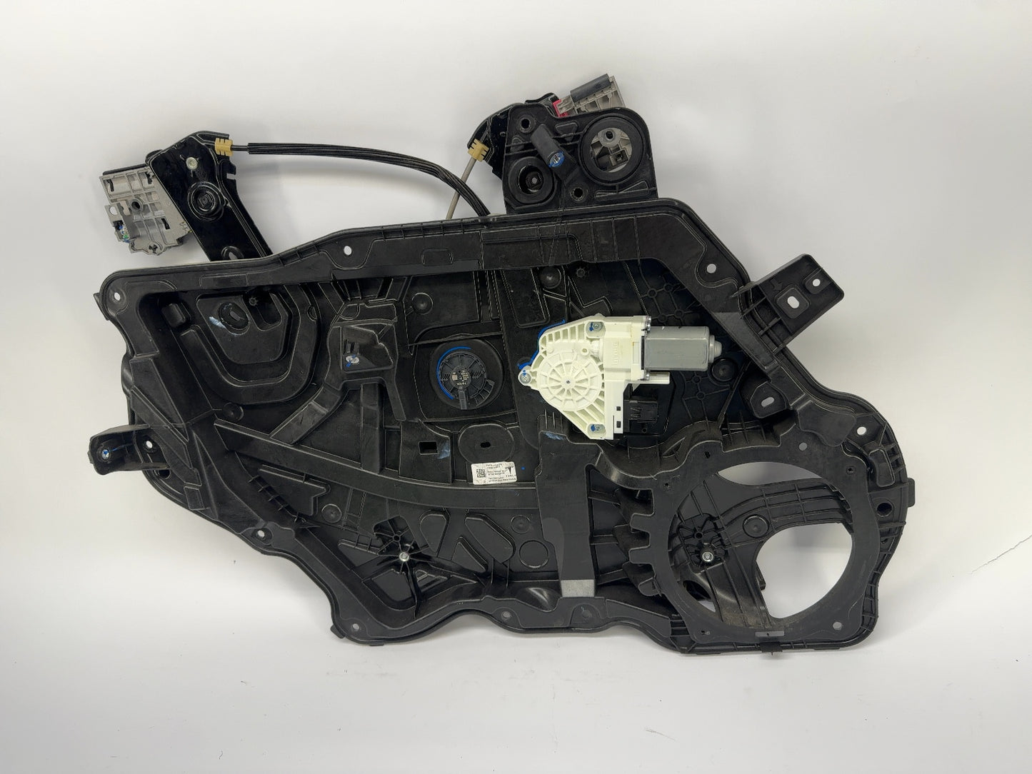 2020 Tesla Model Y Front Left Door Window Regulator 1526804-00-B