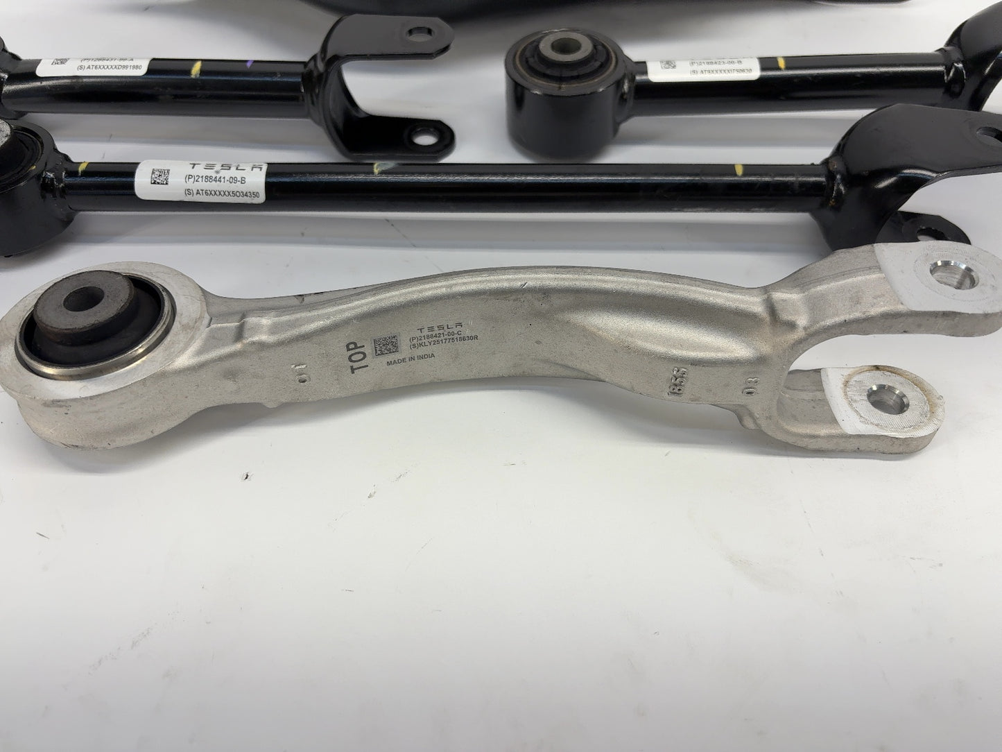 2026 Tesla Model Y Juniper Rear Left Control Arm Set 1288451-0L-A