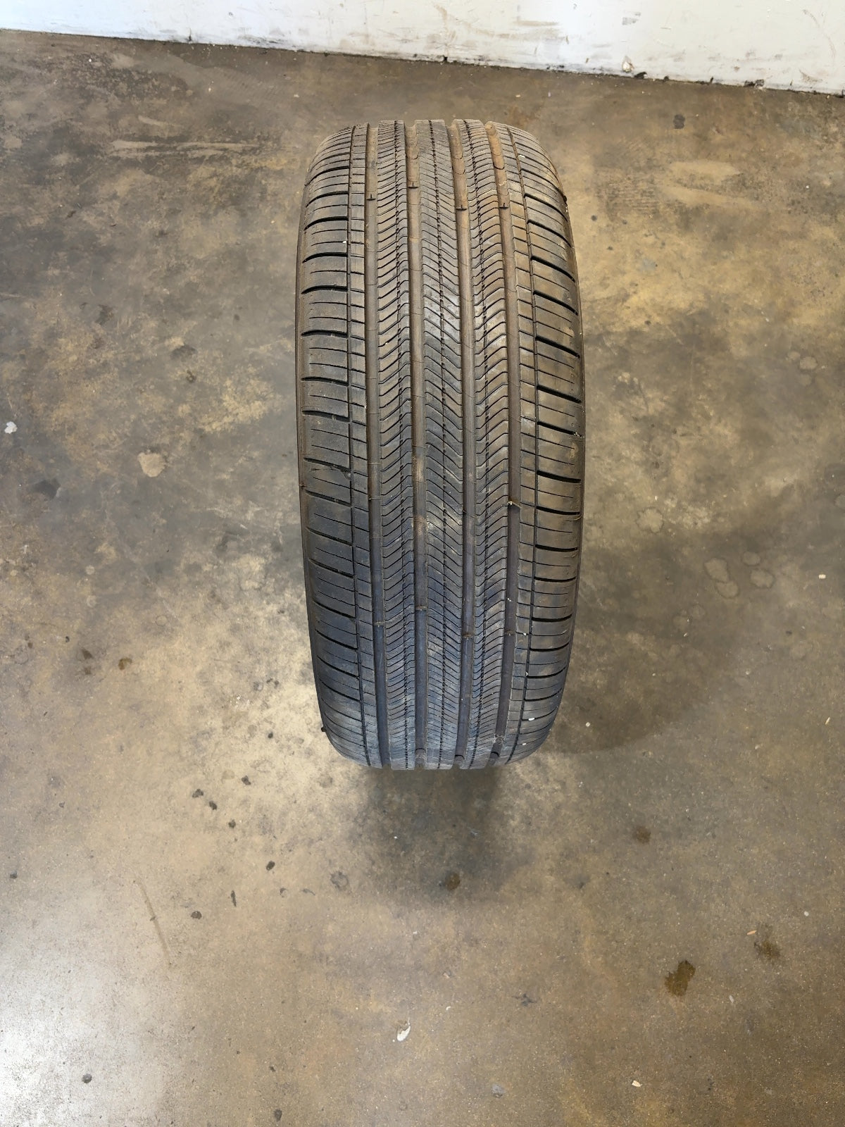 2024-2026 Tesla Model 3 Highland Michelin- Primacy A/s 235/45r18 Tire 1344246-00-A