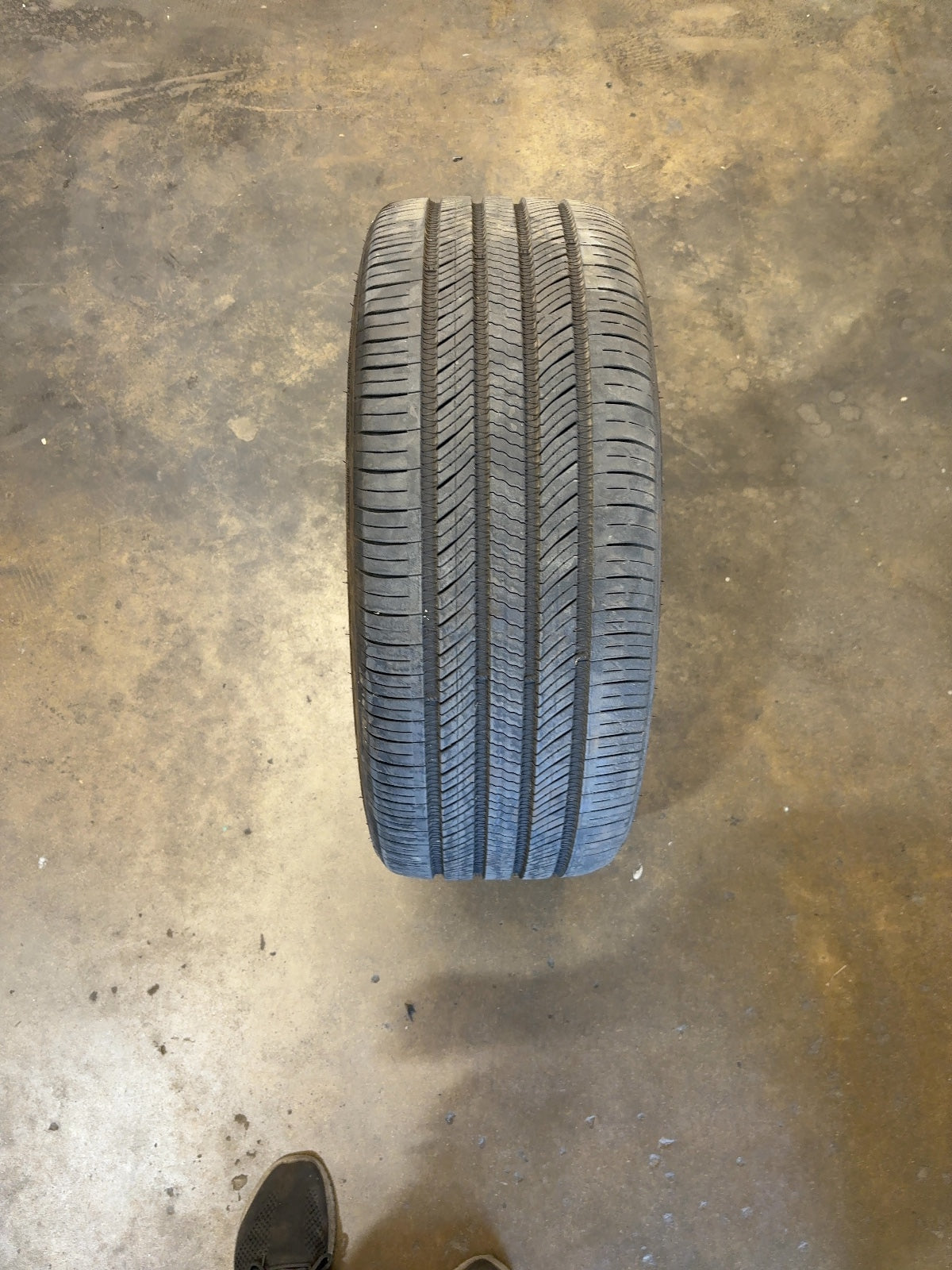 2025 Tesla Model Y Hankook Ion Evo As 245/35r21 96y Tire 2188269-11-A