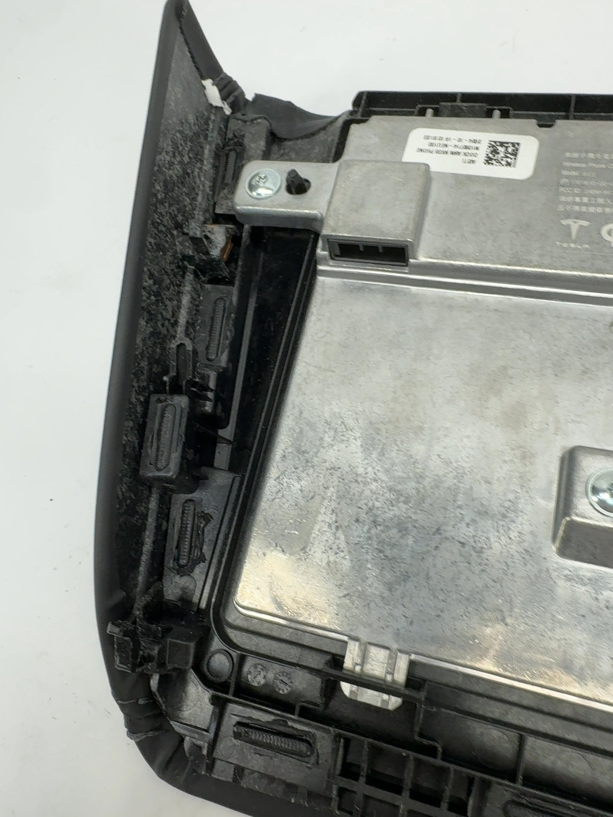2024-2026 Tesla Model 3 Highland Wireless Charging Module & Pad 1761810-00-D