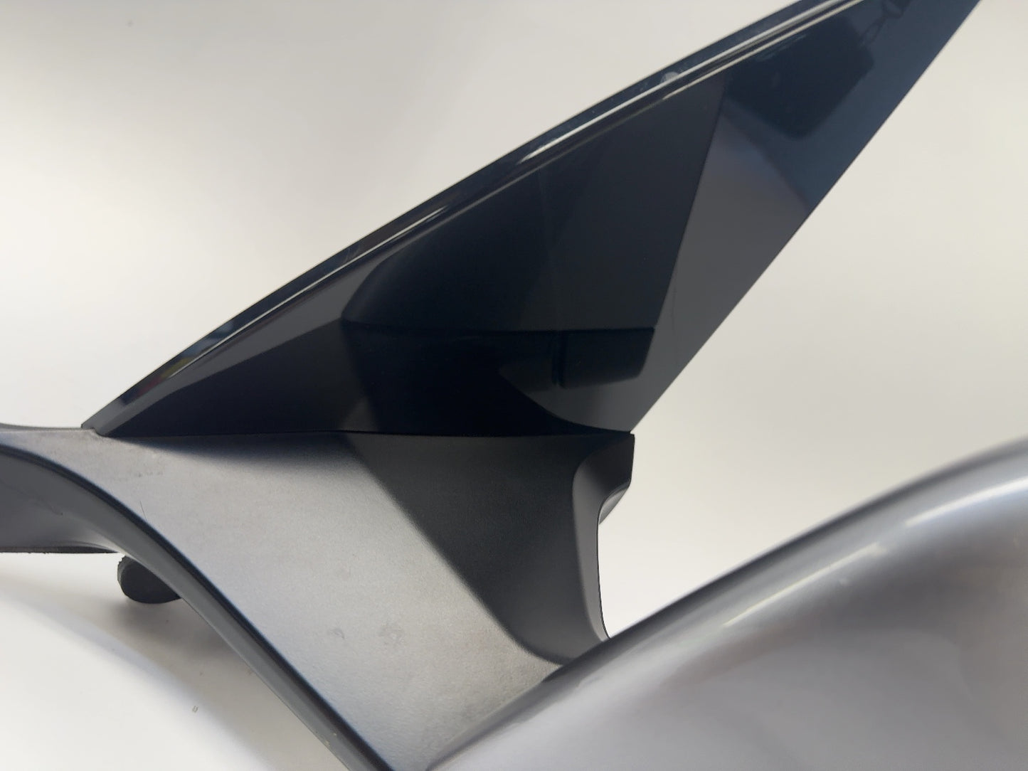 2023-2025 Tesla Model Y Front Left Door Mirror Assembly 1594111-00-F