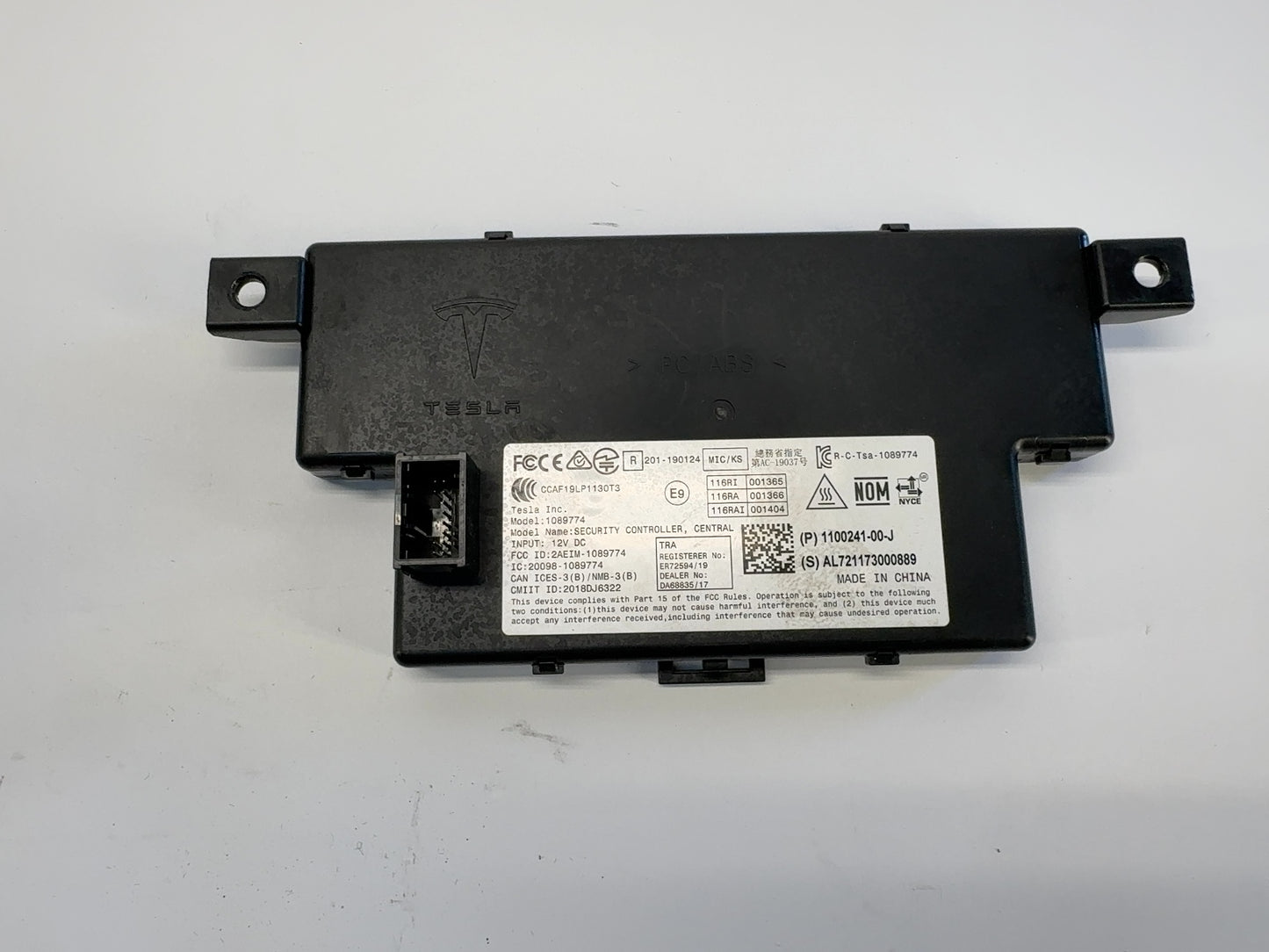 2021-2022 Tesla Model 3 Car Computer With Security Module 1566786-00-E