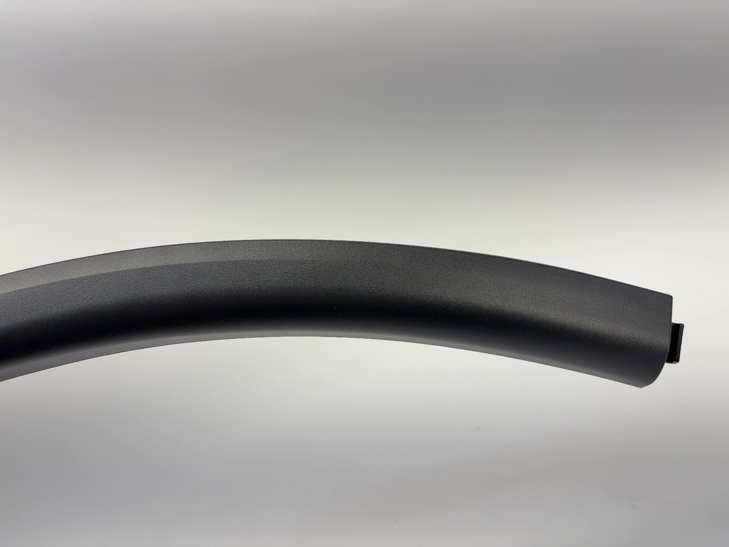 2026-2027 Tesla Model Y Juniper Front Left Fender Garnish 1937597-00-D