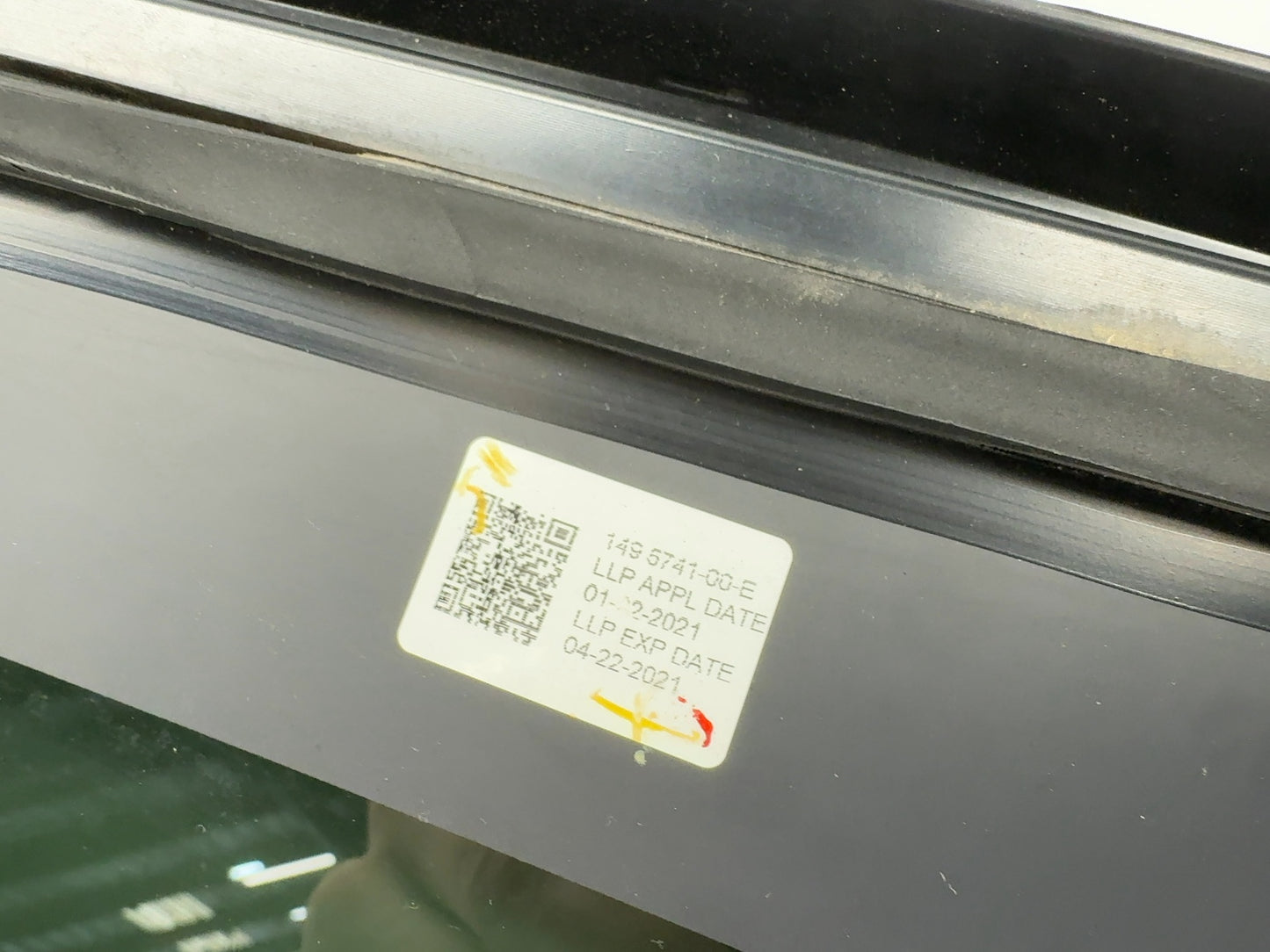 2021-2023 Tesla Model Y Right Quarter Glass 1495741-00-E