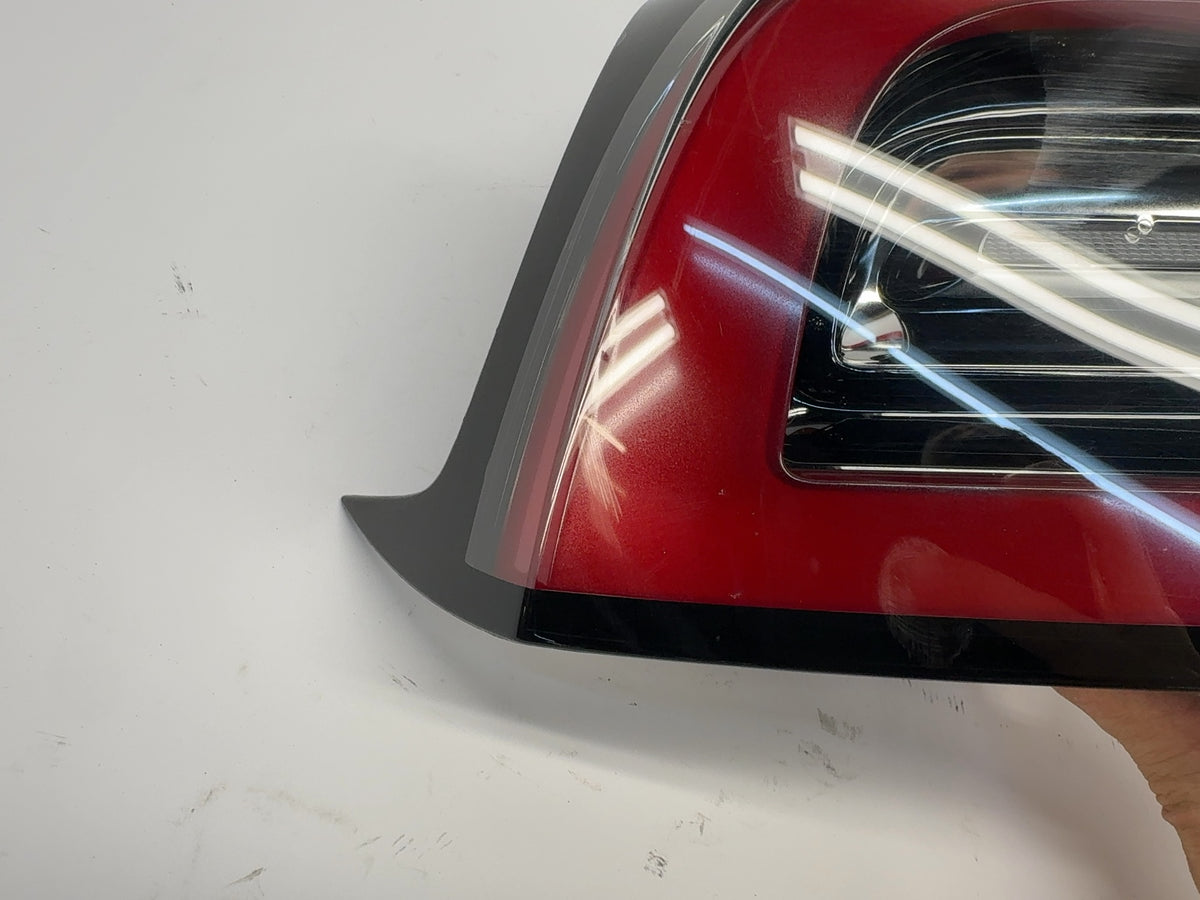 2021-2025 Tesla Model 3 Left Tail Lamp Quarter Mounted Global 1502086-00-D