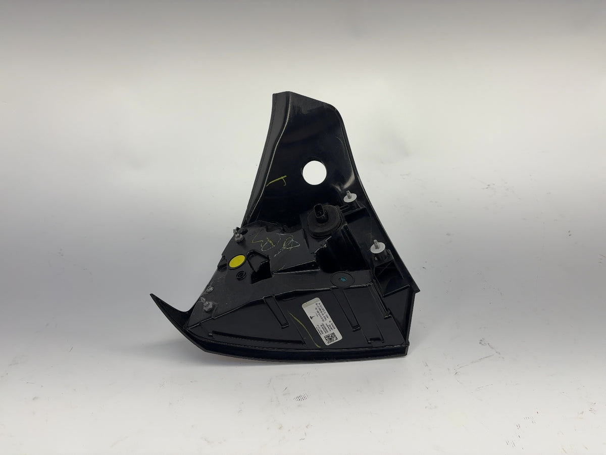 2021-2025 Tesla Model 3 Right Tail Lamp Quarter Mounted Global 1502087-00-D