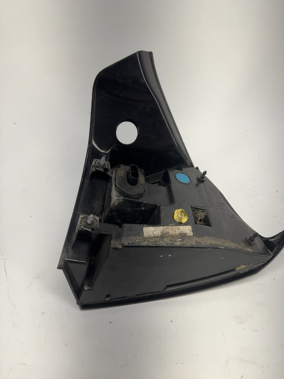 2019-2021 Tesla Model 3 Tail Lamp Rear Bodyside Left 1077397-00-G