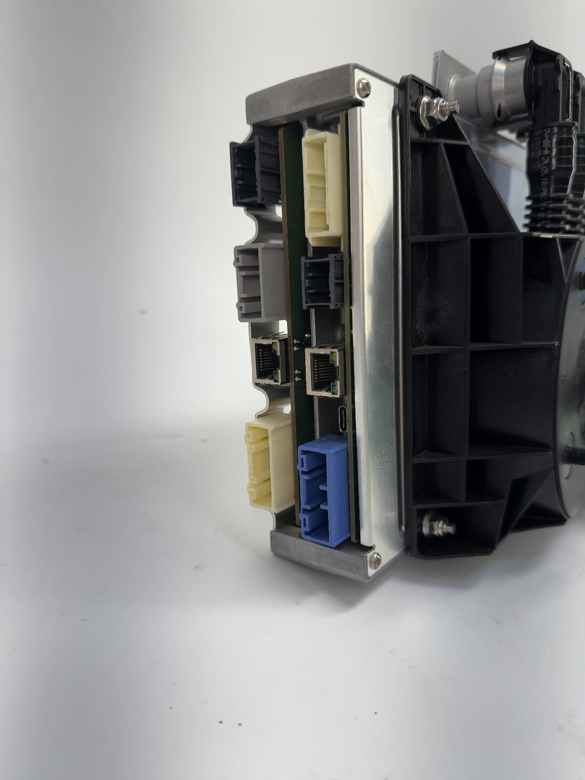 2018 Tesla Model 3 Car Computer With Security Module 1098058-00-K