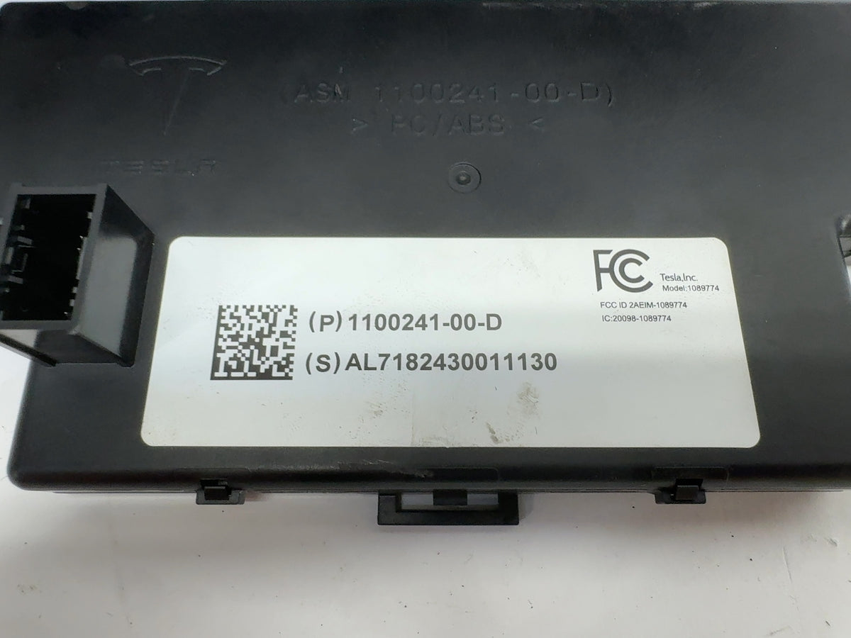 2018 Tesla Model 3 Car Computer With Security Module 1098058-00-L