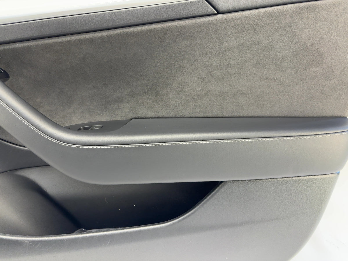 2023 Tesla Model 3 Front Right Door Panel 1761296-01-C