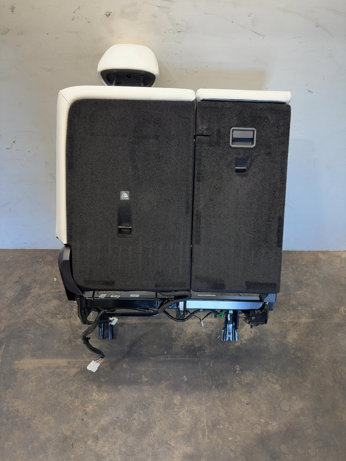2026 Tesla Model Y Juniper 2nd Row Upper Seat Left Side 1494831-TW-C