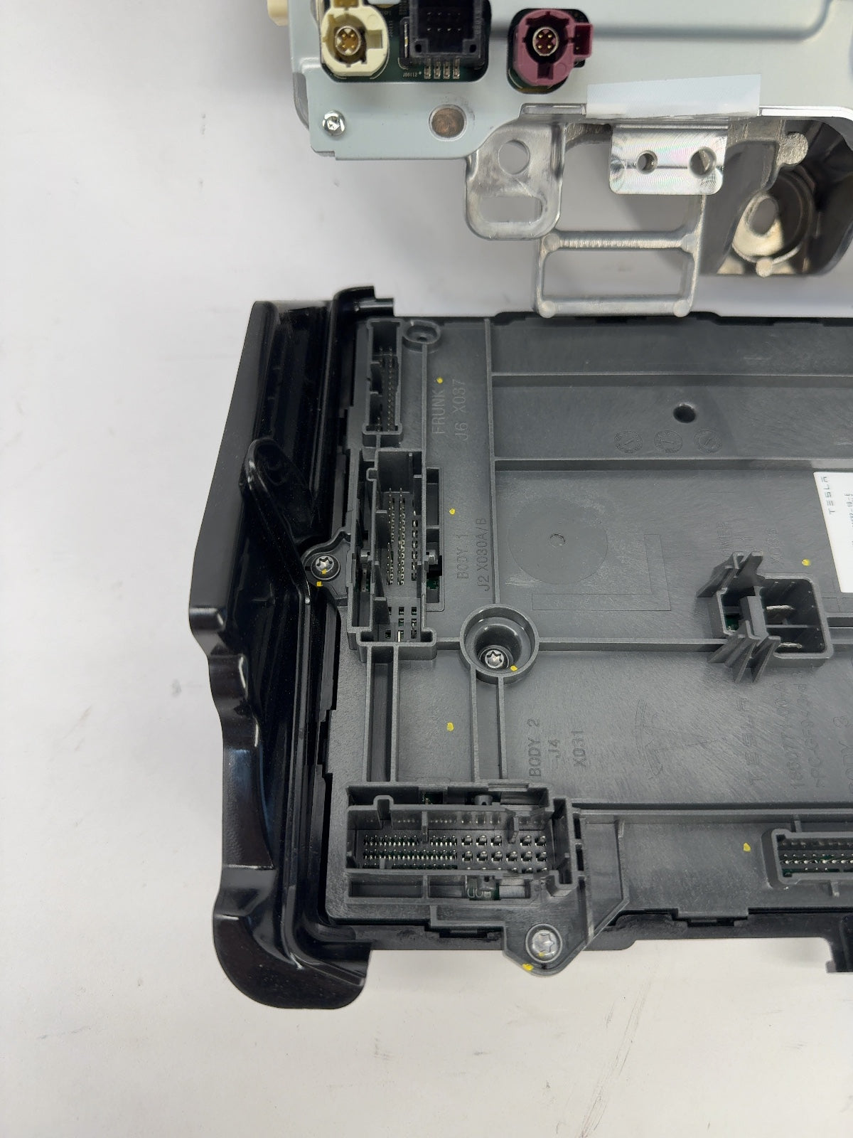 2025-2026 Tesla Model 3 Highland Car Computer With Vc Controller Left 2050302-00-A